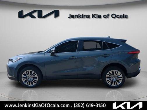 2024 Toyota Venza LE