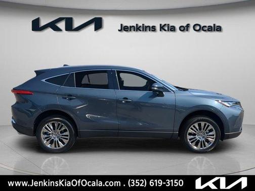 2024 Toyota Venza LE