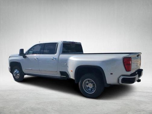 2025 Chevrolet Silverado 3500 High Country