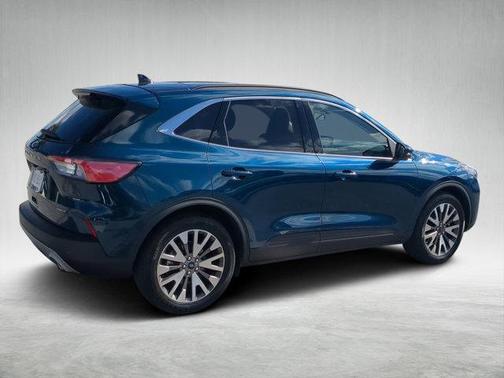 2020 Ford Escape Titanium Hybrid