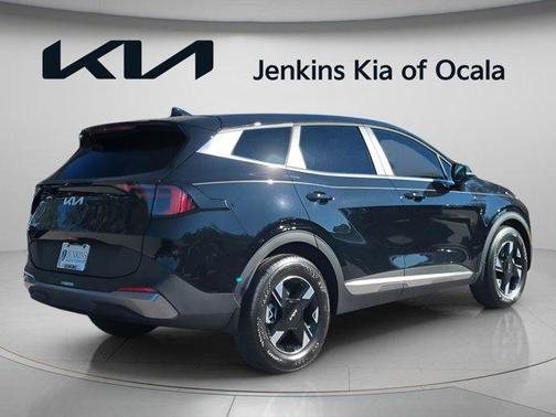 Ebony Black 2026 Kia Sportage LX