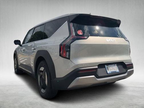 2026 Kia EV9 Light Long Range