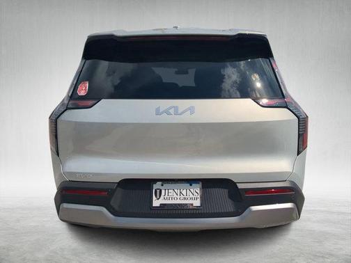 2026 Kia EV9 Light Long Range