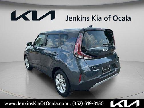 Gravity Gray 2025 Kia Soul LX