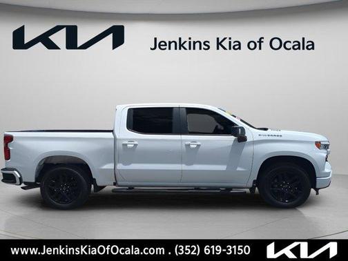 Summit White 2025 Chevrolet Silverado 1500 RST