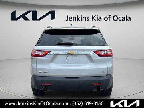 Silver Ice Metallic 2019 Chevrolet Traverse LT Cloth