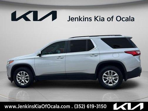 Silver Ice Metallic 2019 Chevrolet Traverse LT Cloth