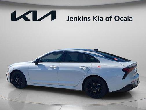 Snow White Pearl 2026 Kia K5 GT-Line