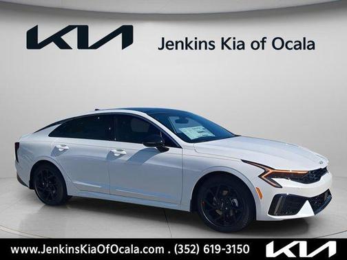 Snow White Pearl 2026 Kia K5 GT-Line