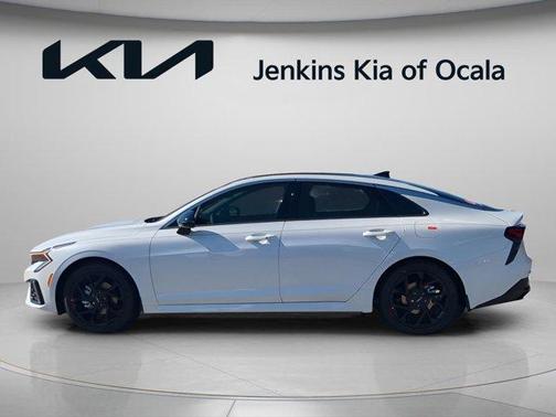 Snow White Pearl 2026 Kia K5 GT-Line