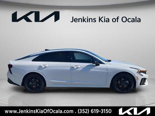 Snow White Pearl 2026 Kia K5 GT-Line