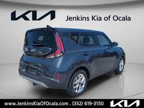 Gravity Gray 2023 Kia Soul LX
