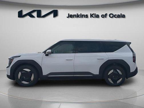 2026 Kia EV9 Light Long Range