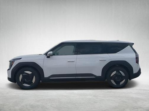 2026 Kia EV9 Light Long Range