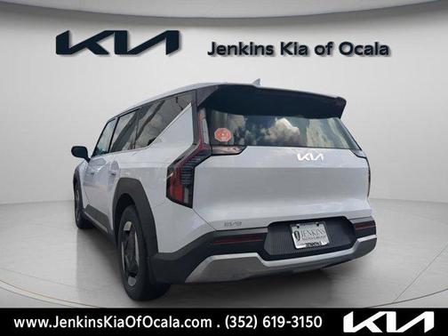2026 Kia EV9 Light Long Range