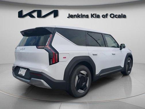 2026 Kia EV9 Light Long Range