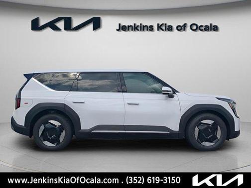 2026 Kia EV9 Light Long Range