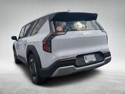 2026 Kia EV9 Light Long Range