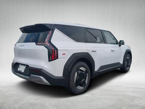 2026 Kia EV9 Light Long Range