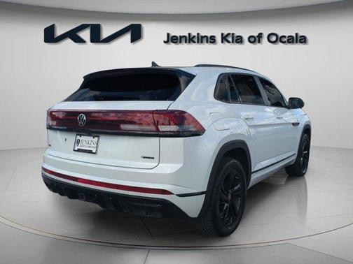 2025 Volkswagen Atlas Cross Sport 2.0T SEL R-Line Black