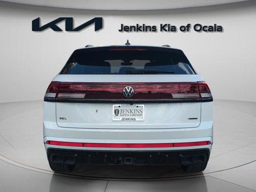 2025 Volkswagen Atlas Cross Sport 2.0T SEL R-Line Black