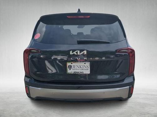 2025 Kia Telluride LX