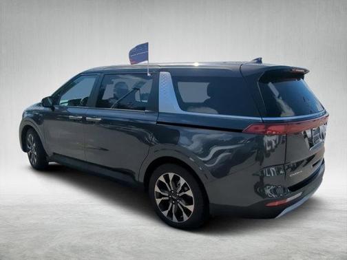 2023 Kia Carnival EX