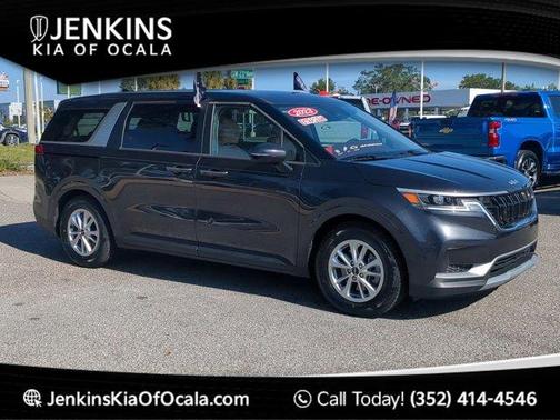 2023 Kia Carnival LX