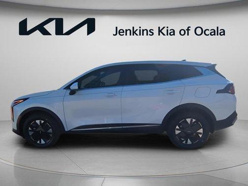 Snow White Pearl 2026 Kia Sportage Hybrid LX