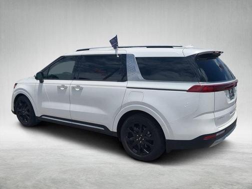 2024 Kia Carnival SX