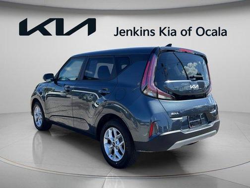 Gravity Gray 2025 Kia Soul LX