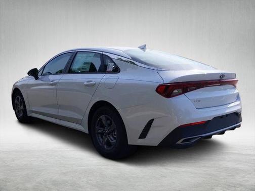 2021 Kia K5 LX