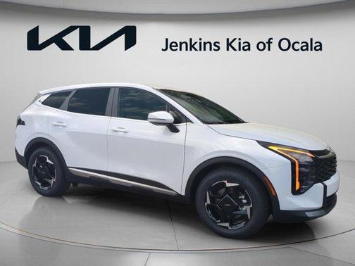 Glacial White Pearl 2026 Kia Sportage EX
