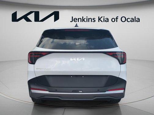 Glacial White Pearl 2026 Kia Sportage EX
