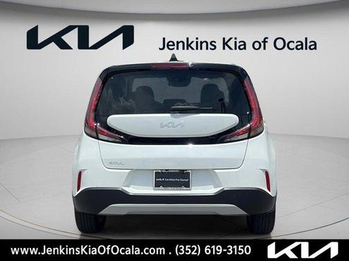 Snow White Pearl 2023 Kia Soul S