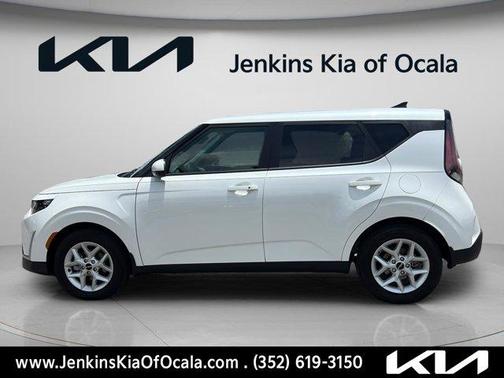 Snow White Pearl 2023 Kia Soul S