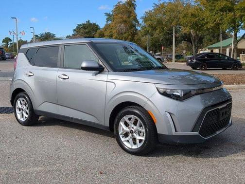 Steel Gray 2023 Kia Soul LX