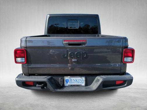2023 Jeep Gladiator Sport