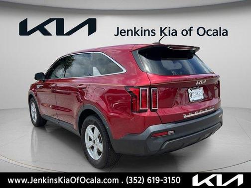 Passion Red Tintcoat 2022 Kia Sorento LX