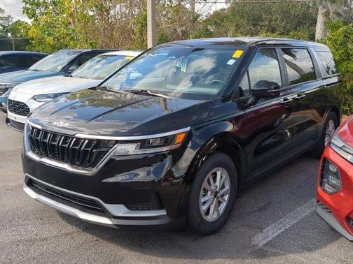 2024 Kia Carnival LX