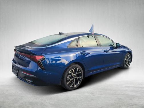 2025 Kia K5 EX