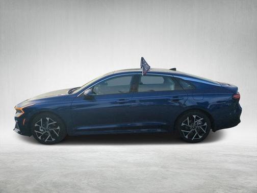 2025 Kia K5 EX