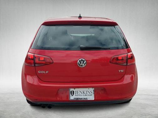 2017 Volkswagen Golf TSI S 4-Door