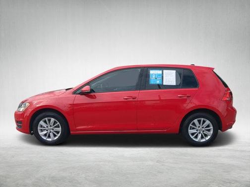 2017 Volkswagen Golf TSI S 4-Door