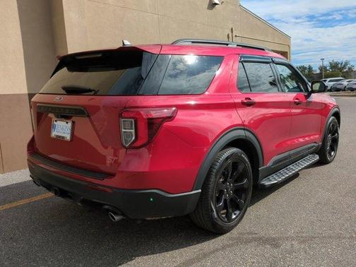 2023 Ford Explorer ST-Line