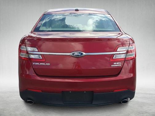 2016 Ford Taurus SEL