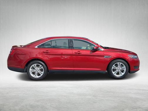 2016 Ford Taurus SEL
