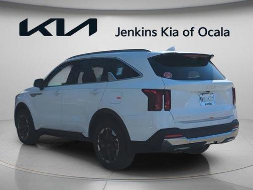 Glacial White Pearl 2026 Kia Sorento S