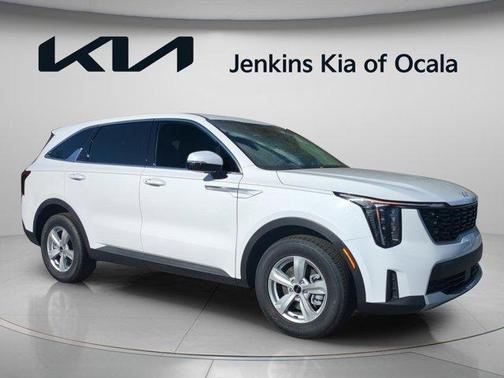 Glacial White Pearl 2026 Kia Sorento LX