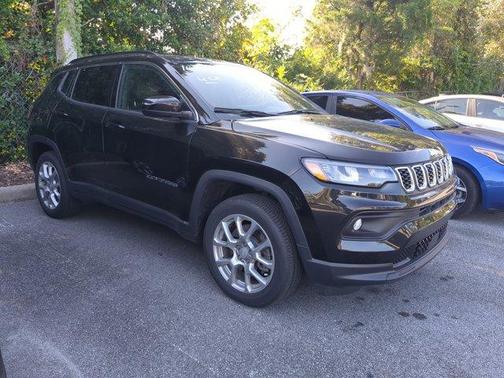 2024 Jeep Compass Latitude Lux